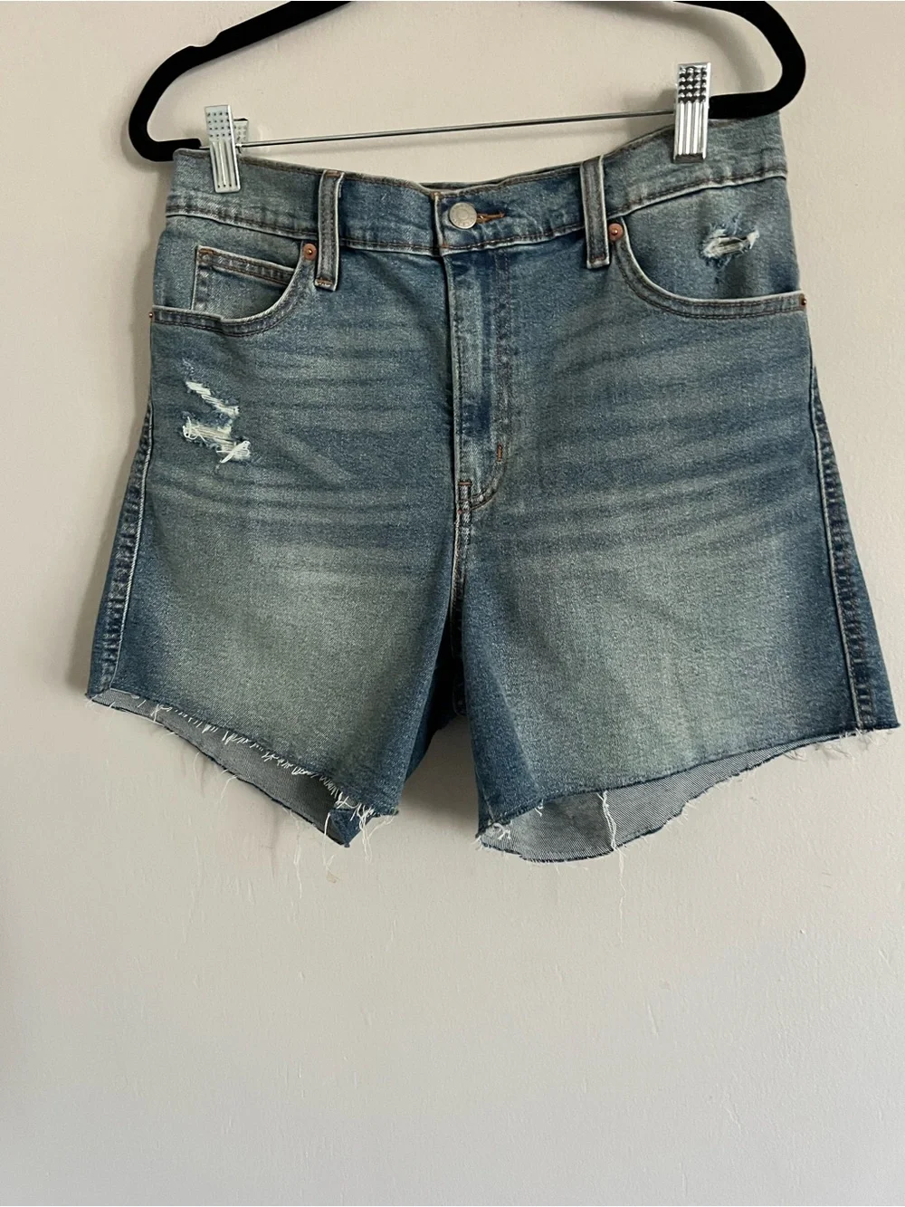 Levi’s Heritage Mid-Rise Cut Off Denim Shorts Sz 8